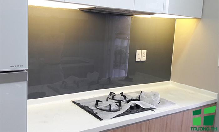 Kính ốp bếp màu ghi xám 3