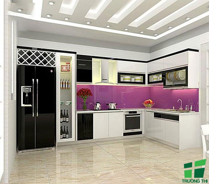 Kính ốp bếp màu tím 1