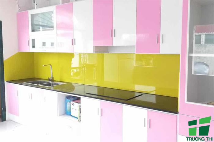 Kính ốp bếp màu vàng chanh 4