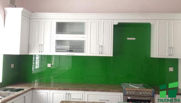 Kính ốp bếp màu xanh cốm 5
