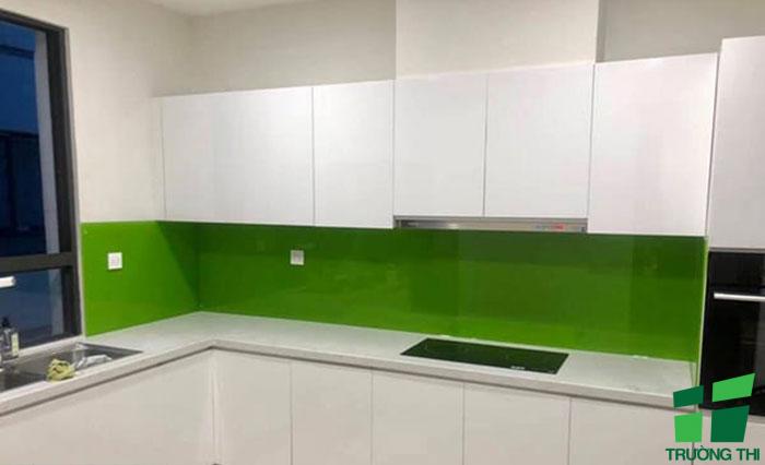 Kính ốp bếp màu xanh lá 4