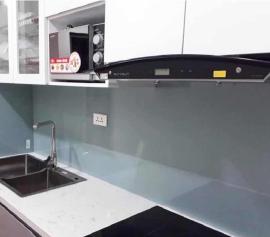 Kính ốp bếp màu ghi xám