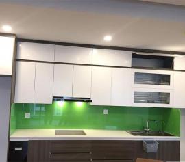 Kính ốp bếp màu xanh cốm