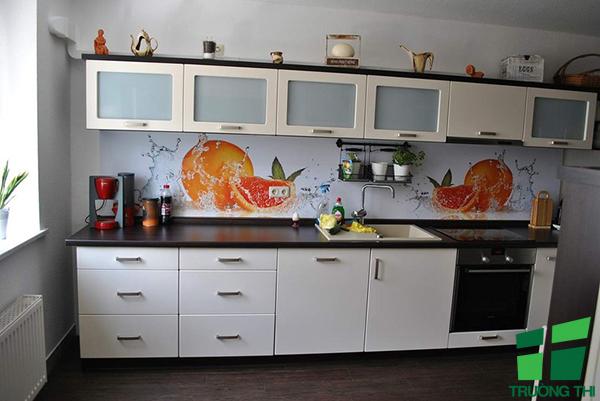 Kính ốp bếp chịu nhiệt hấp thụ nhiệt giá rẻ tại Tp.HCM